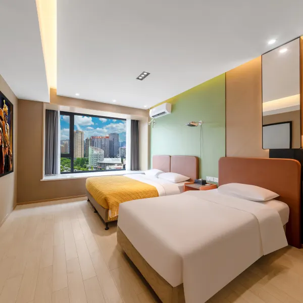 普兰尼·H水晶公寓(曲江汉华城店)基本介绍-西安酒店预定一律低至6折