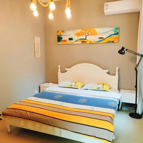 时光小筑民宿(西安钟楼店)基本介绍-西安酒店预定一律低至6折