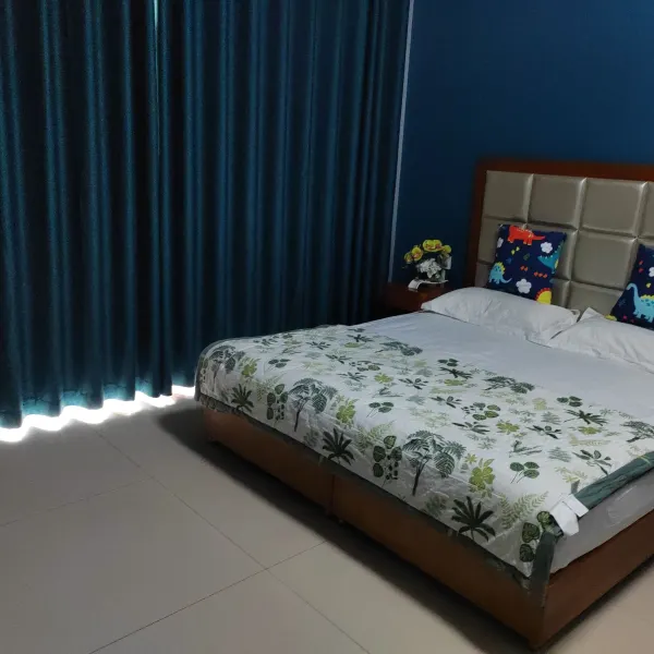 西安龙门鑫栈(丈八六路地铁站店)基本介绍-西安酒店预定一律低至6折