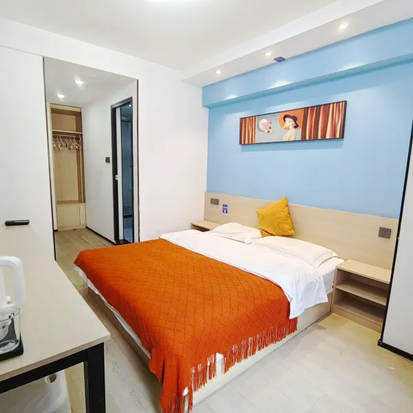 宏光民宿(西安钟楼回民街店)基本介绍-西安酒店预定一律低至6折