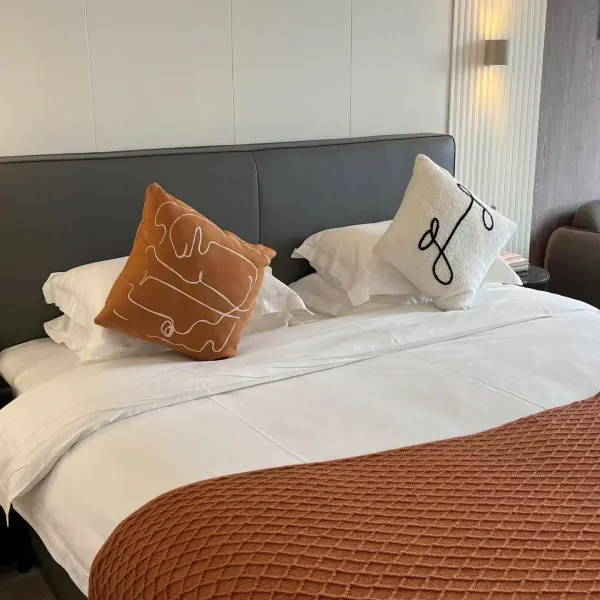 御庭假日酒店(西安奥体中心双寨地铁站店)基本介绍-西安酒店预定一律低至6折