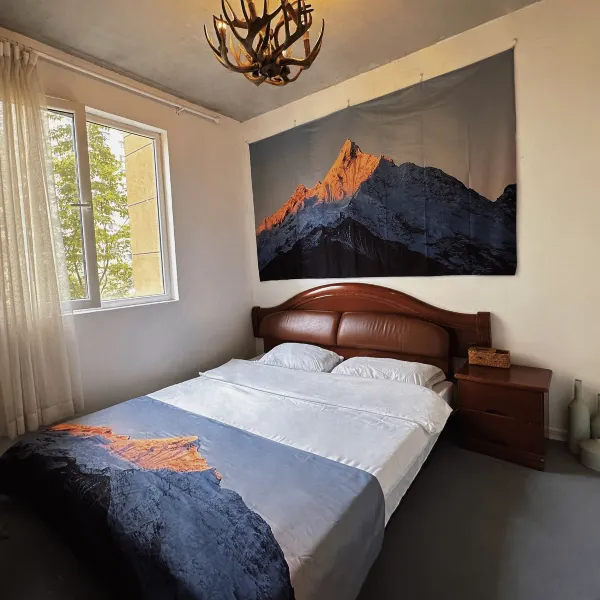 隐居繁华民宿基本介绍-西安酒店预定一律低至6折