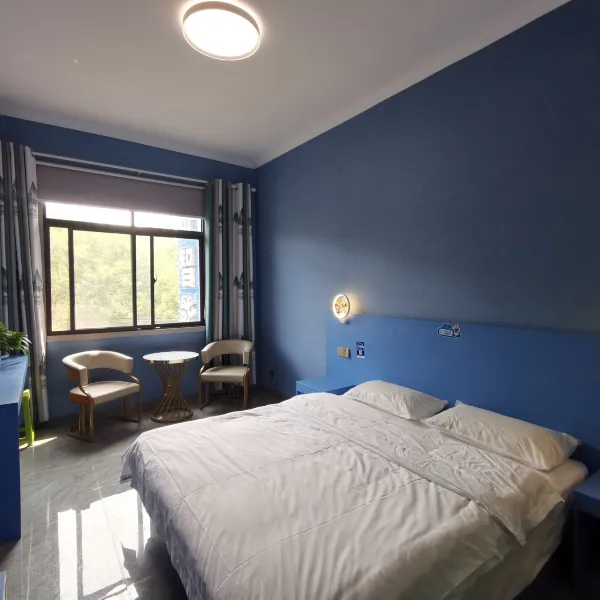 鹊桥智能酒店(白鹿原店)基本介绍-西安酒店预定一律低至6折