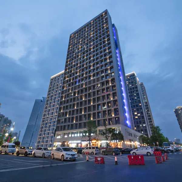 名典假日酒店(西安电子科技大学太白南路地铁站店)基本介绍-西安酒店预定一律低至6折