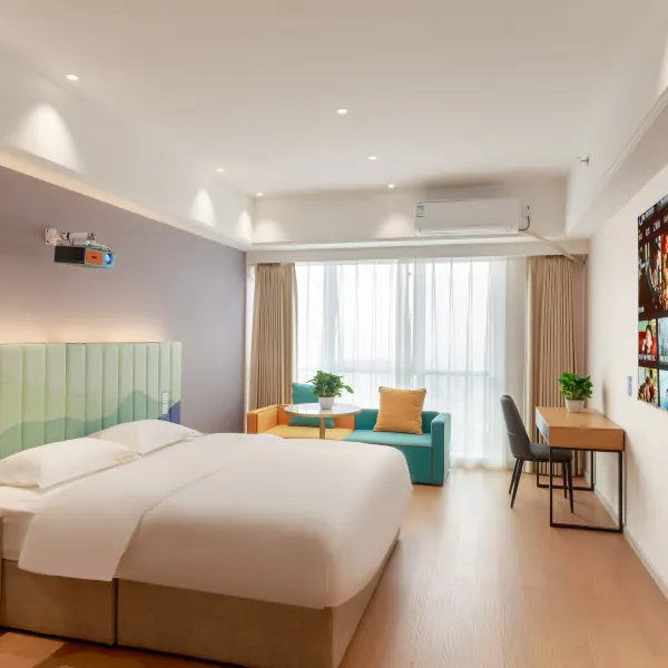 尚美CC影院酒店(西安长乐坡地铁站店)基本介绍-西安酒店预定一律低至6折