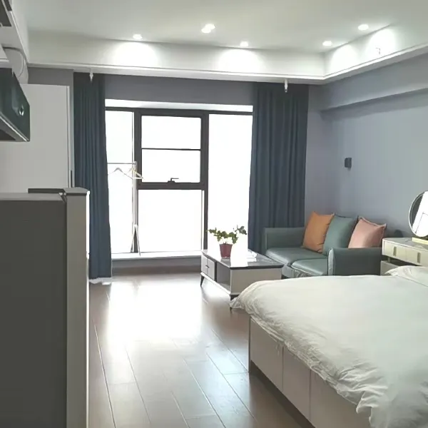 西安星馨影视民宿(三桥地铁站汉唐新都汇店)基本介绍-西安酒店预定一律低至6折