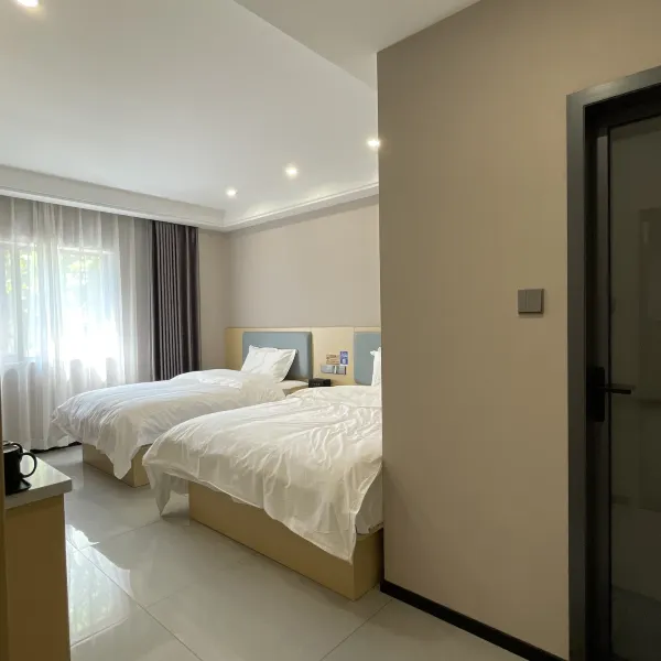 西安方兴酒店(太奥广场光化门地铁站店)基本介绍-西安酒店预定一律低至6折