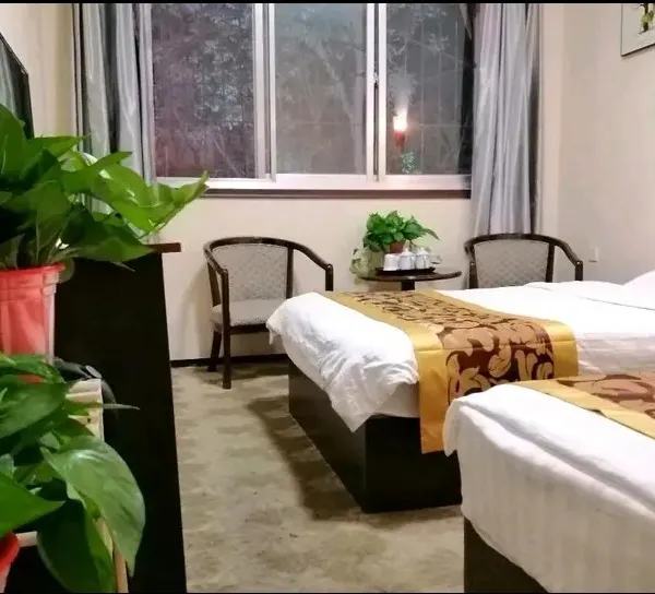 华庭快捷酒店(华清池店)基本介绍-西安酒店预定一律低至6折