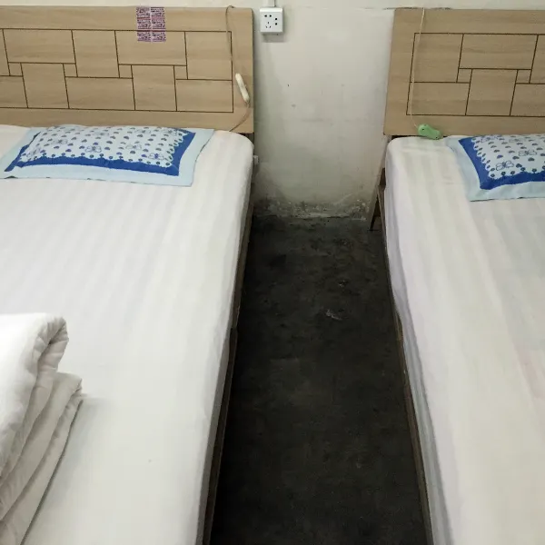 西安佳华旅馆(回民街广济街地铁站店)基本介绍-西安酒店预定一律低至6折